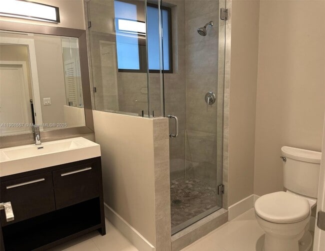 Photo - 824 SW 74th Ct