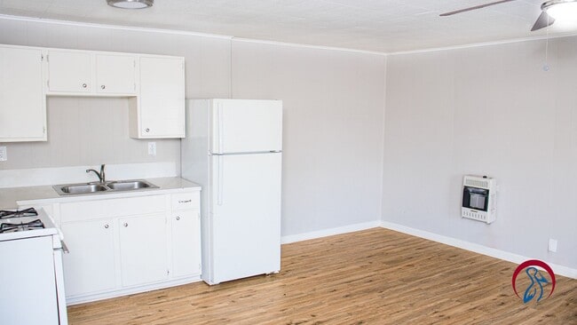 Photo - 1 bed 1 bath Garden District Studio Apartment