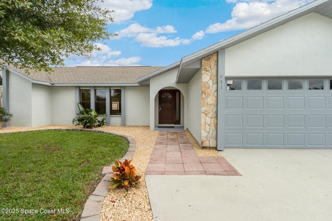 991 Tahiti Ave SE