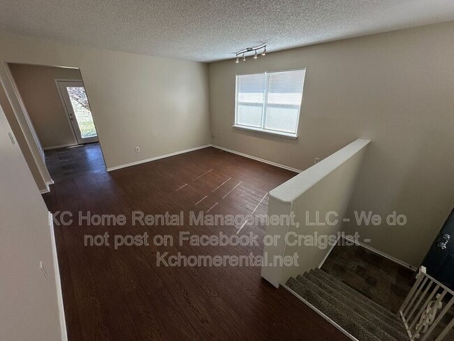 Photo - 3910 SW 8th Ter