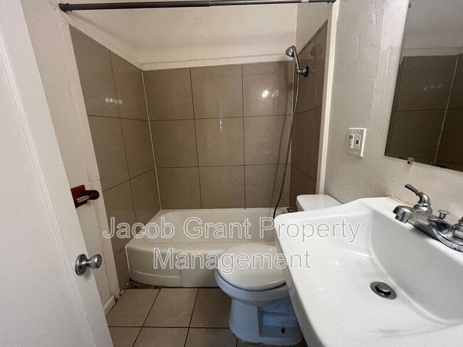 Photo - 1298 Idaho Ave
