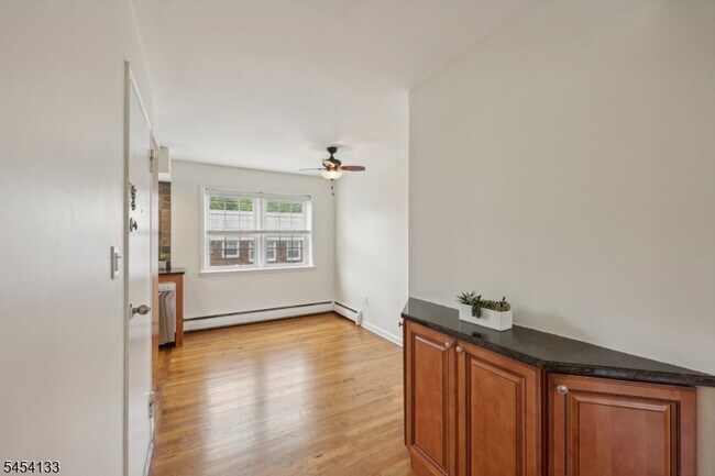 161 Ridge Rd Unit B