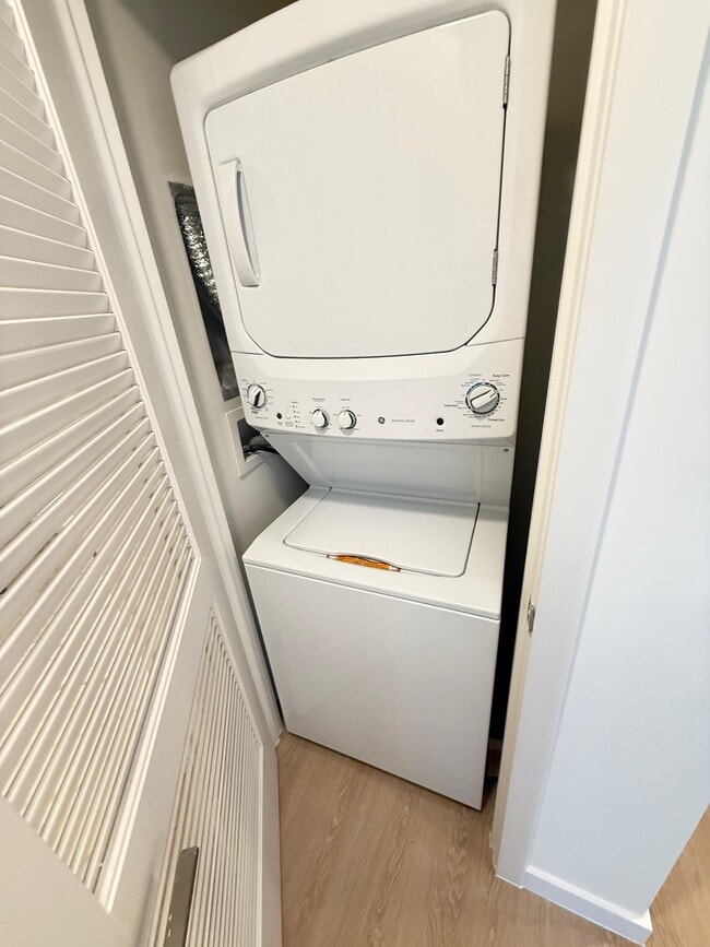 Photo - 2523 NE 183rd St Unit A5