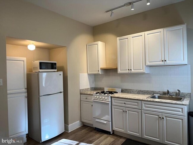 Photo - 208 W Gay St Unit 4