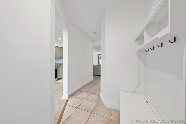 6158 Riverwalk Ln Unit 6