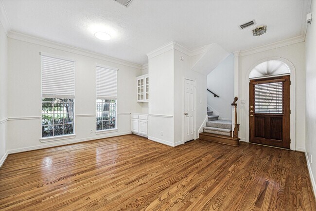 2838 Briarhurst Park