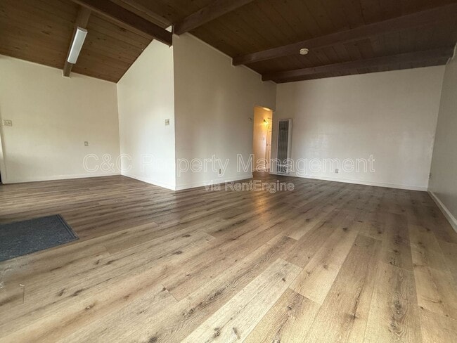 Photo - 54 Shasta Way