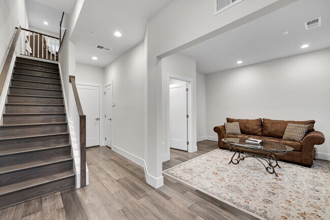 Photo - 147 Prairie Ln