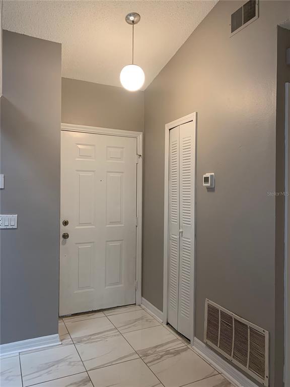 Photo - 9868 Lancewood St