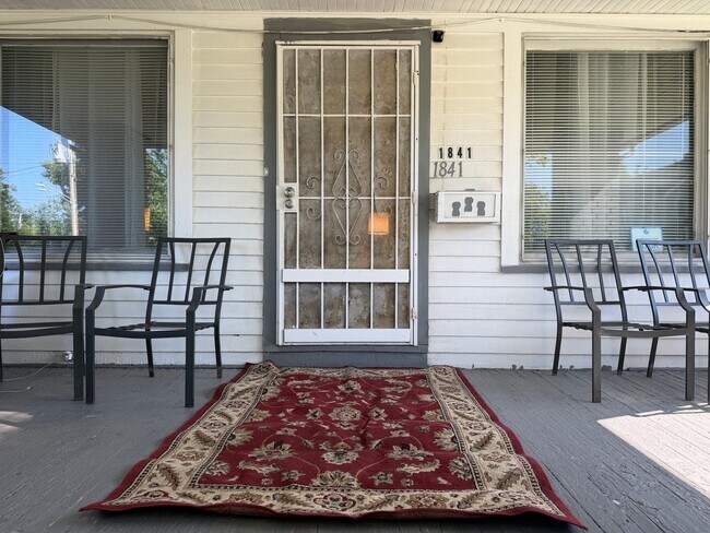 1841 Colonnade Rd