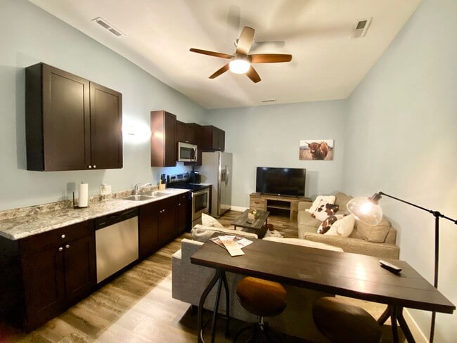 Photo - Boot Hill Lofts Unidad Apt 1