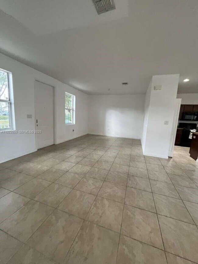 Photo - 11665 SW 244th St