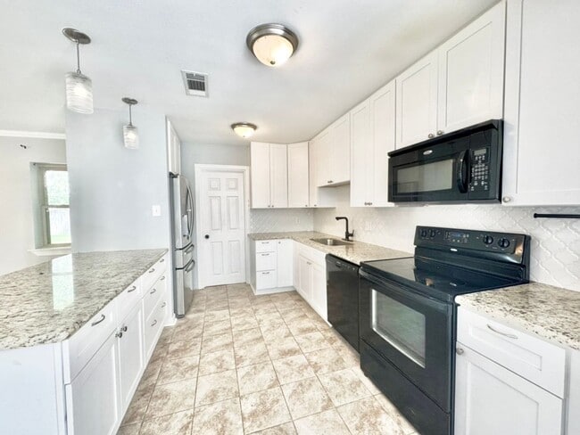 Photo - Beautiful 3BR/2BA Home with Sunroom, Formal Dining & Large Backyard