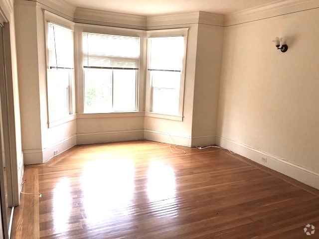 Building Photo - 592 Hampshire St Rental