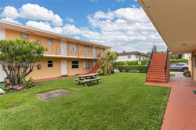 Photo - 3800 SW 102nd Ave Unidad 206
