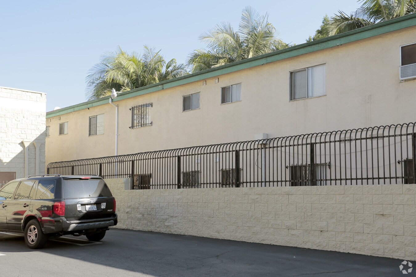 Photo - Capri Apartments