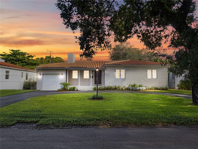 Photo - 741 Palermo Ave