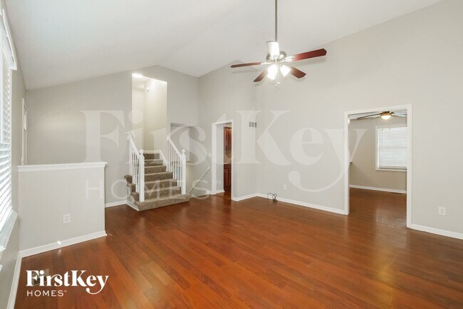 Photo - 6235 N Hickory Ct