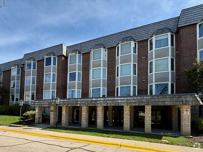 Building Photo - 600 Thames Pky Unit 3G Rental