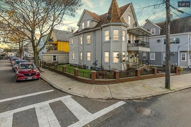 Photo - 75-77-77 Lebanon St Unit 1