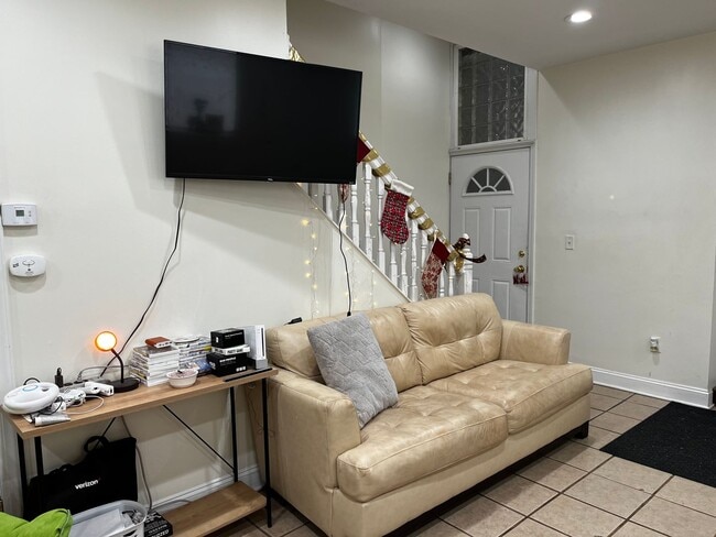 Photo - 2118 E Carson St Unit 2135 Carey Way