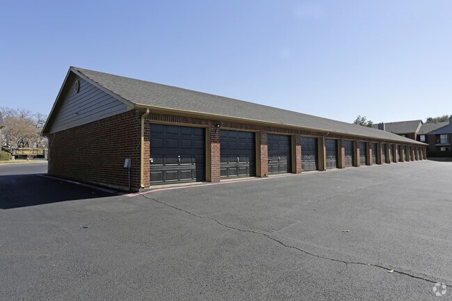 Garajes - The View on Fox Creek