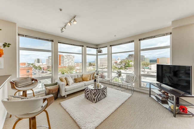 Peninsula Apartments