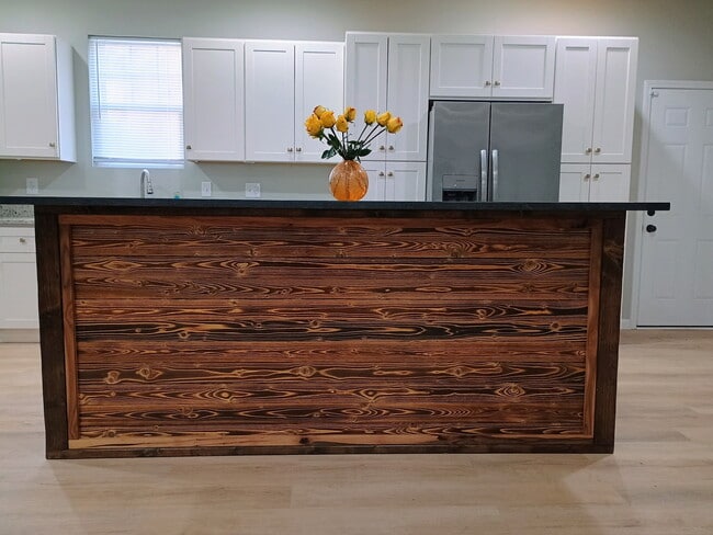 Photo - 1618 N Rural St