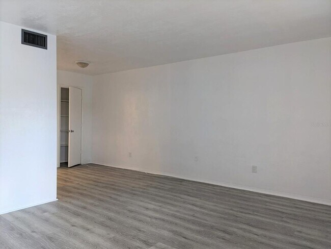 Photo - 1260 70th St N Unidad 2