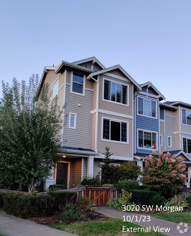 Building Photo - 3020 SW Morgan St Rental