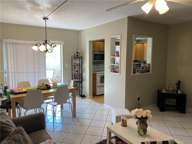 Photo - 2101 NE 68th St Unit 104