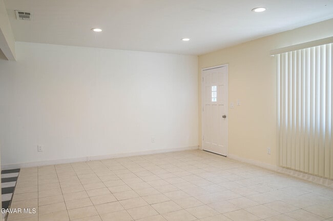 Photo - 3063 Randolph St