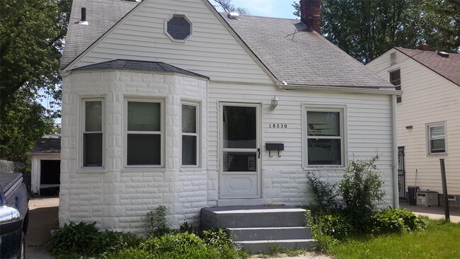 Photo - 18530 Plainview Ave