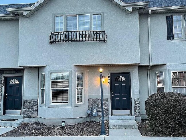 Building Photo - 1029 S Kingsbury Rd