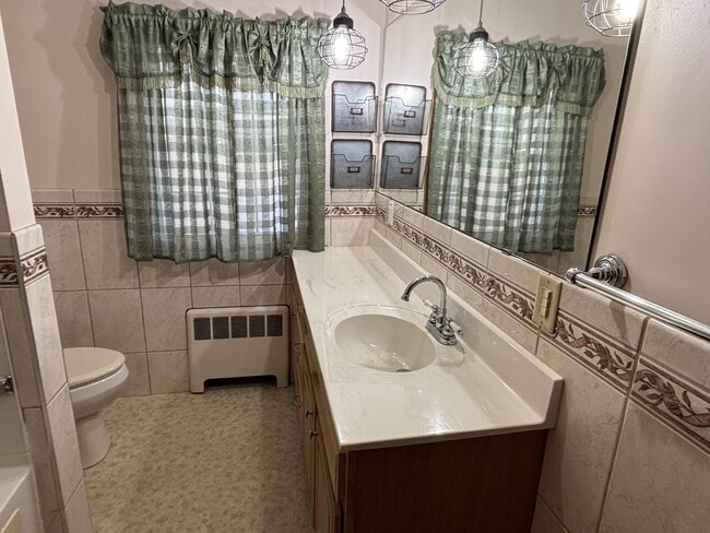 Photo - 18 Bender St NE