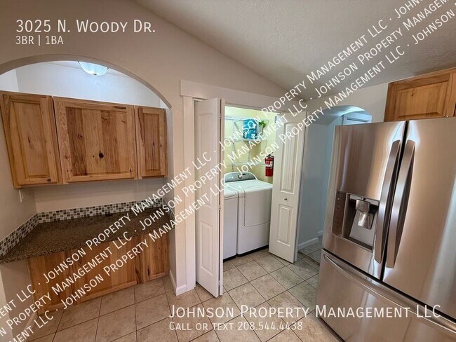Photo - 3025 N Woody Ln