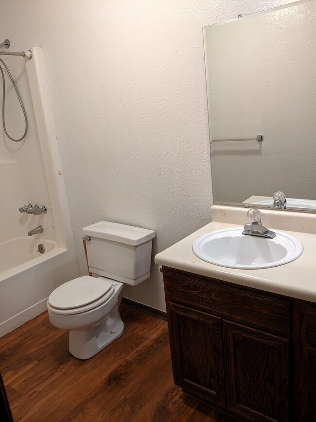 Photo - 11-13 Newby Pl Unit 13