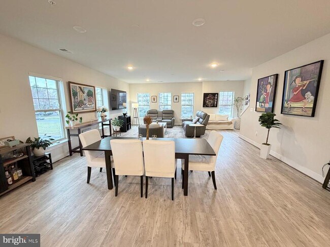 Photo - 9584 Fields Rd Unit 9584