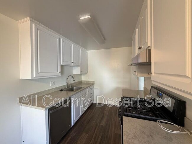Photo - 1587 Coriander Dr Unit B