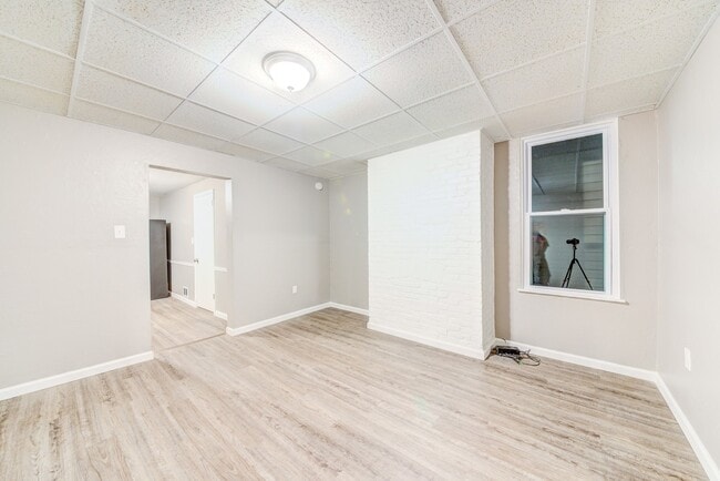 Building Photo - 52 Ruth St Unit Apt 3