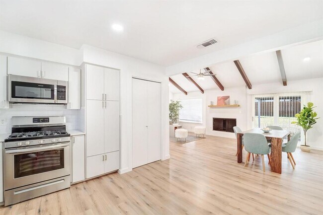 Photo - 8414 Staunton Dr