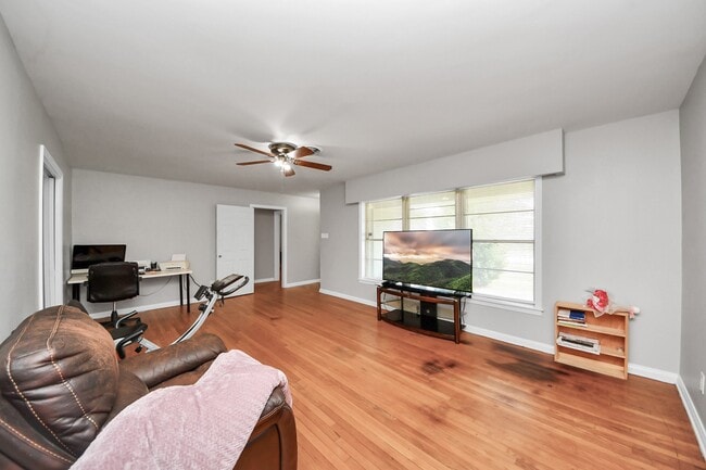 Photo - 2601 Holly St