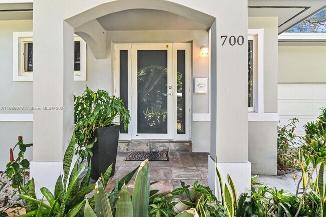 Photo - 700 NE 160th Terrace