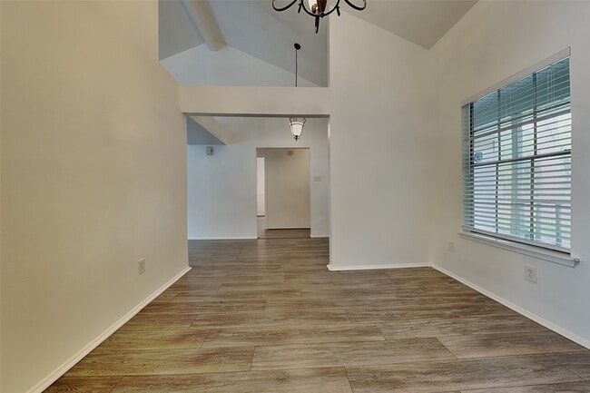 Photo - 8614 Lake Crystal Dr