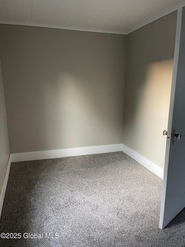 Photo - 42 Mechanic St