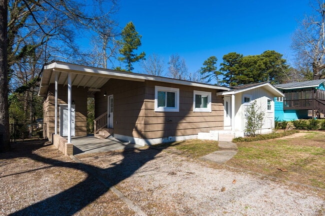 Photo - 1236 Oakwood St