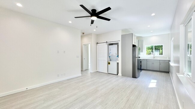 Building Photo - NEWLY BUILT SPACIOUS 2 BED/2 BATH/1 PRKG, ... Rental