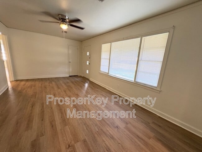 Photo - 703 Briarcliff Rd