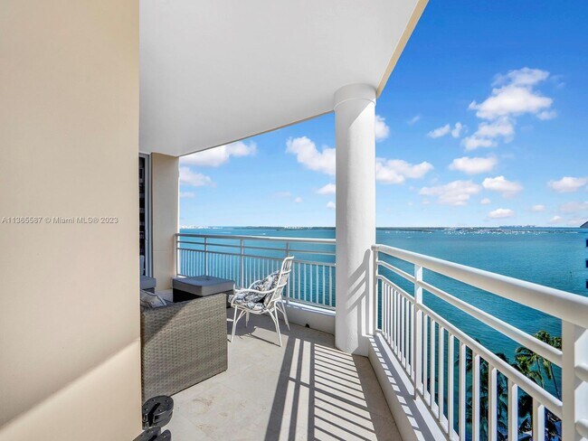 Photo - 808 Brickell Key Dr Unidad 1208