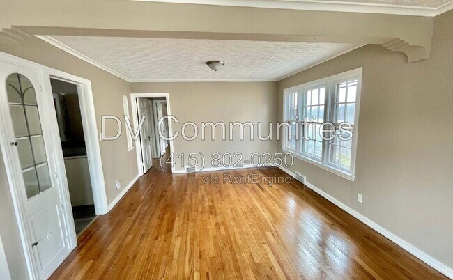 Photo - 3638 Lindholm Rd